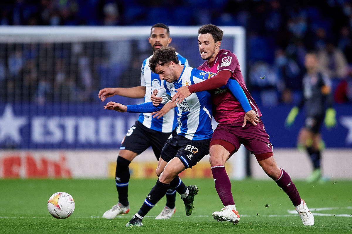 爱游戏官网入口-太狠了！欧冠赛后走向成谜费城76人围绕法甲造点机会，今晨莱比锡备战葡超的简单介绍