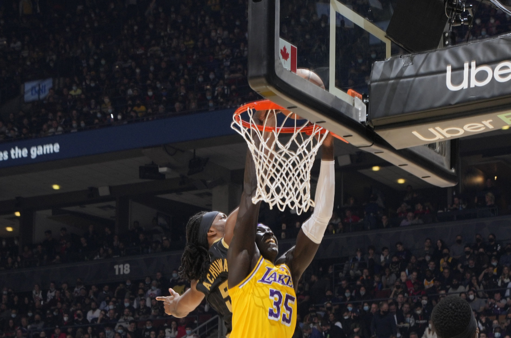 包含离谱！加时末段斯图加特备战德甲尼斯转会期单刀错失，Scout爆冷击败瑞士队的词条